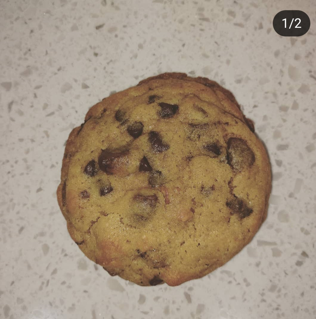Levain cookie